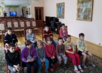 А пойдемте в театр?!